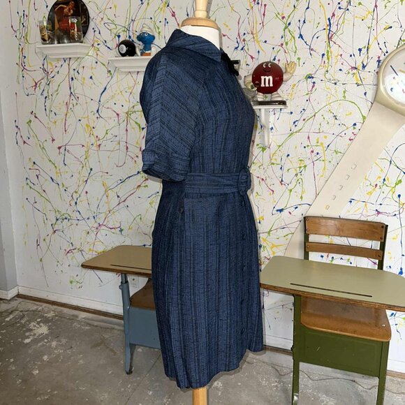 Vintage 1950s Blue Day Dress with Faux Belt, Pockets, and Black Velvet Bow - Picture 4 of 5